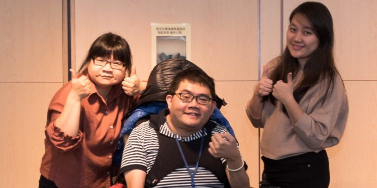 神隊友涵婷&IRIS和胖子合照